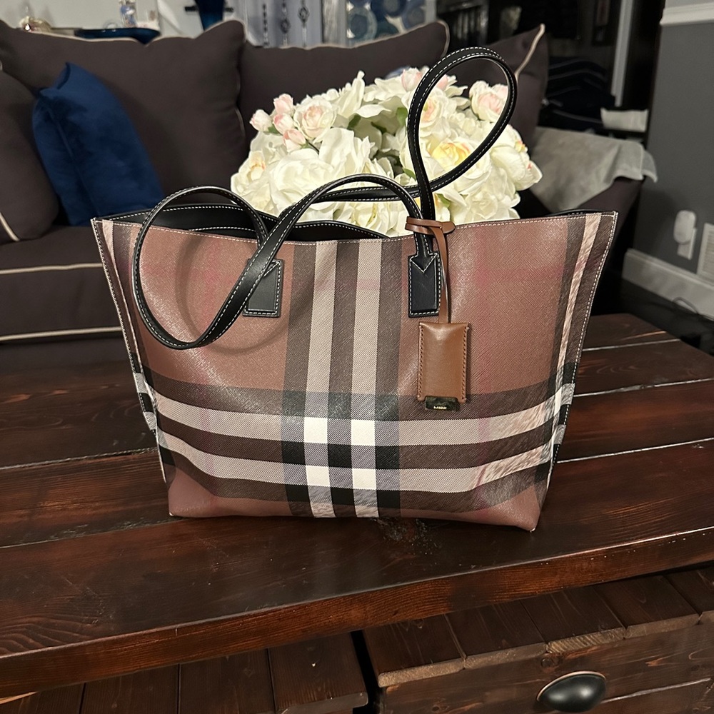 Burberry brown Leather Tote Bag
